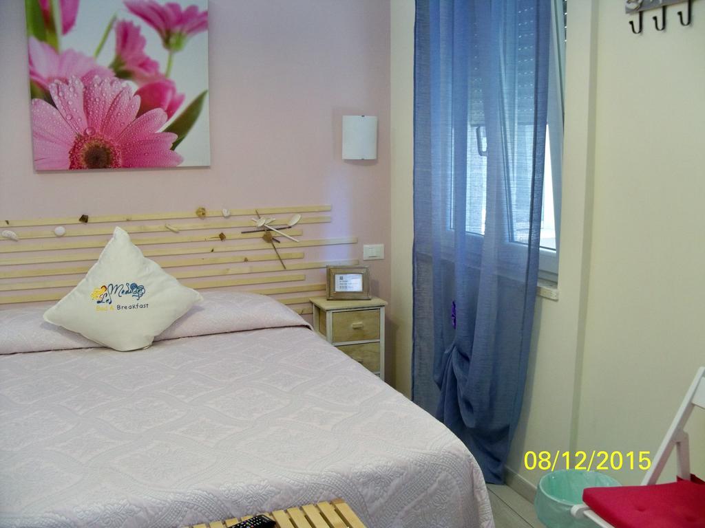 B&B Le Meduse Fiumicino Habitación foto