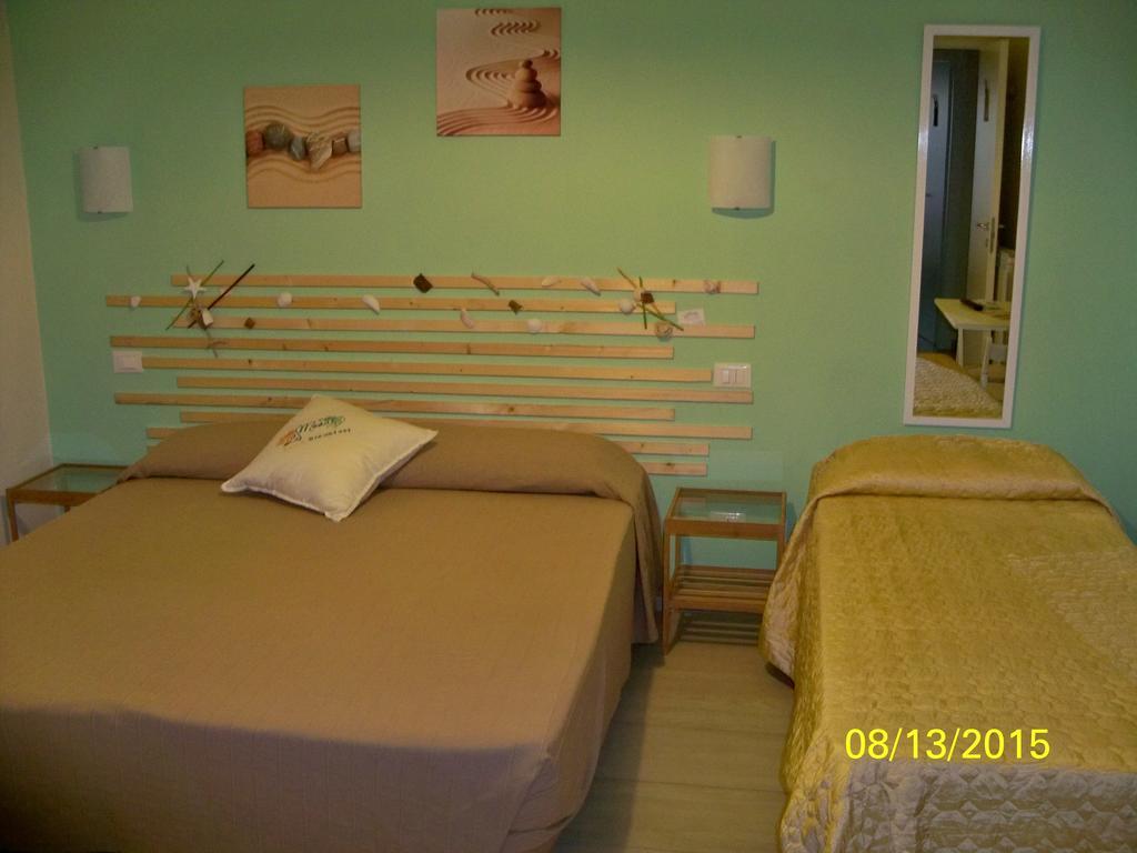 B&B Le Meduse Fiumicino Habitación foto